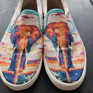 Inkkas Slip On shoes size 8